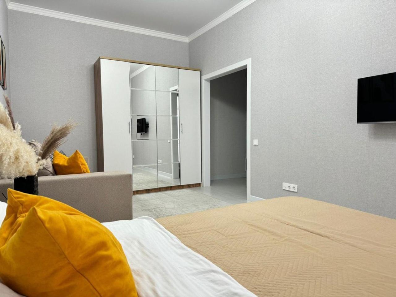 Apartment Grandchampion